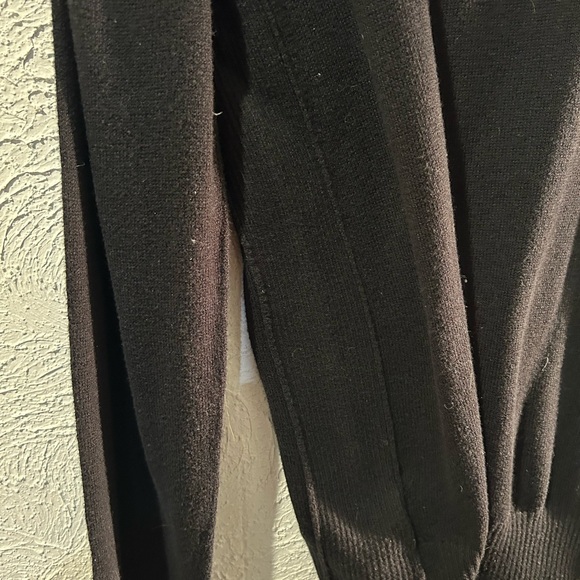 Guess Logo Pullover Navy Blue Knit V-Neck sweater size small - Picture 5 of 5